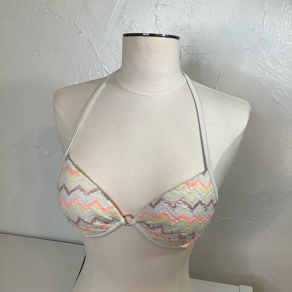 VS geometric halter bikini top push up size 32B - Picture 8 of 11